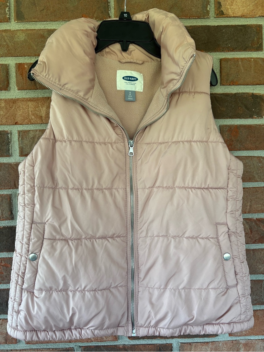 Old Navy Women's Pale Blush Quilted Puffer Vest